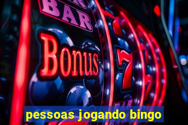 pessoas jogando bingo